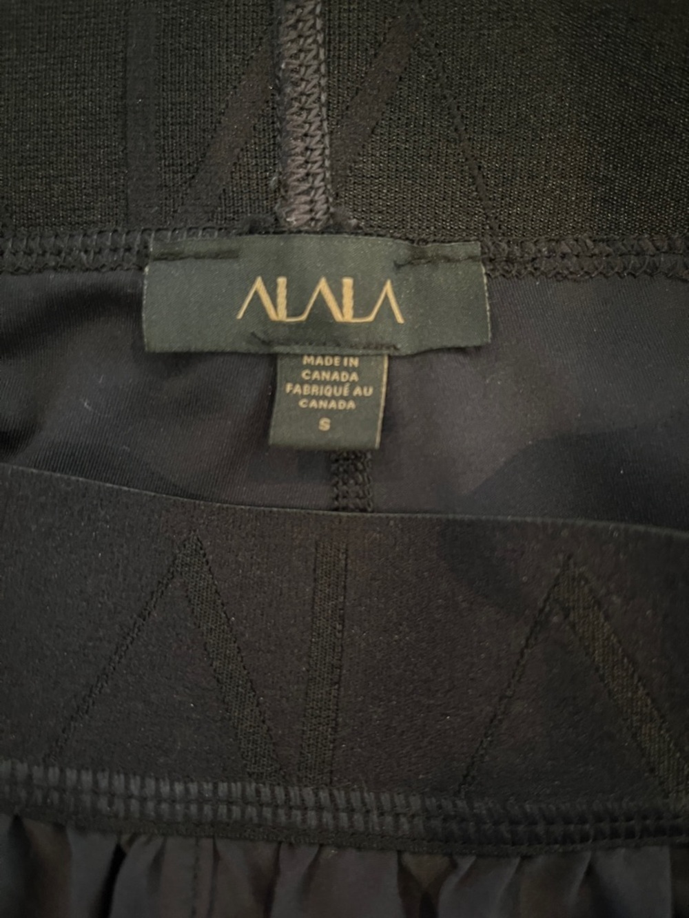 ALALA Court Short in Black | size Small - Picture 5 of 9